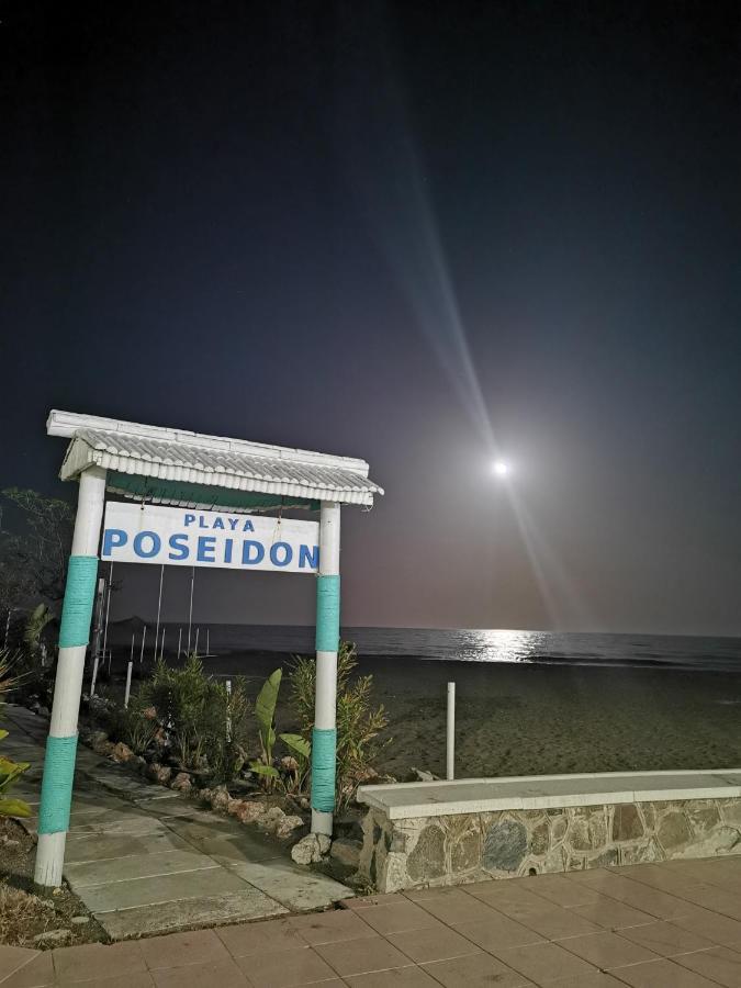Lido Beachfront トレモリノス エクステリア 写真