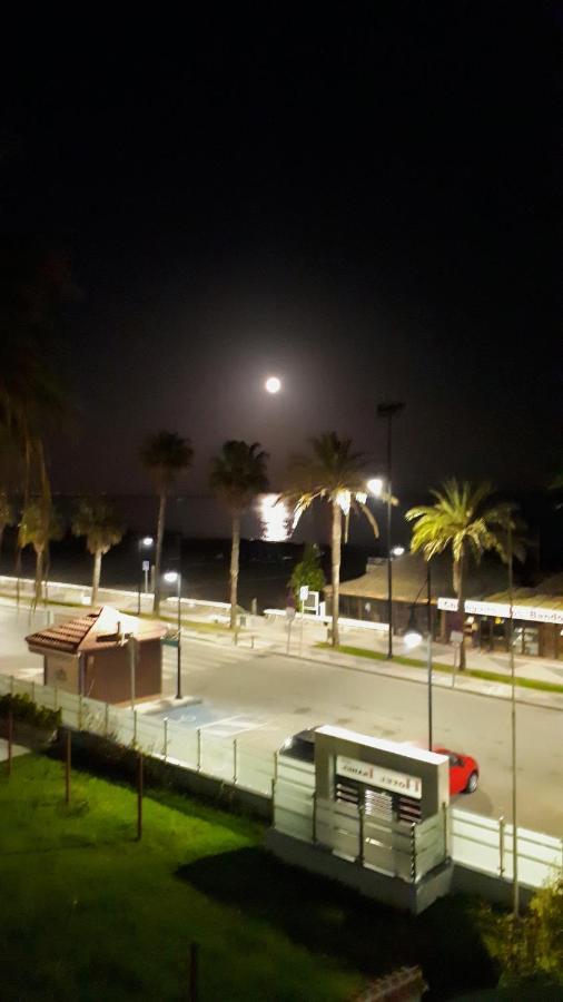 Lido Beachfront トレモリノス エクステリア 写真